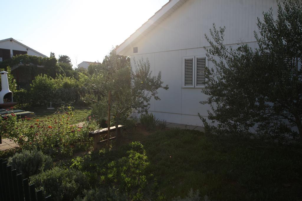 Kucica Ljubcek Villa Privlaka  Rum bild