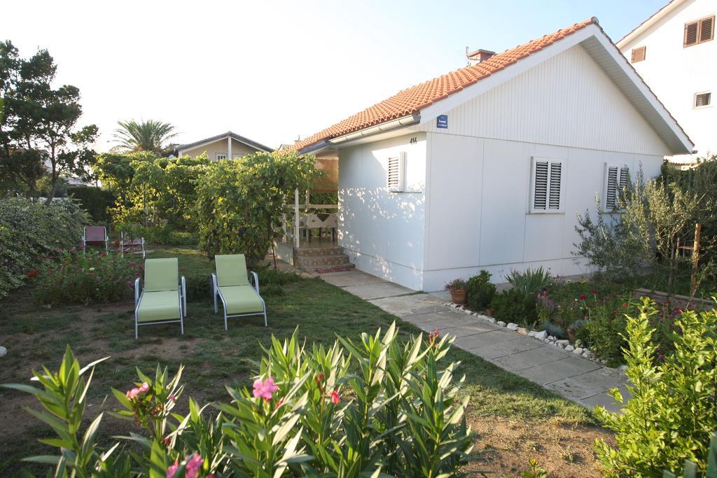 Kucica Ljubcek Villa Privlaka  Rum bild
