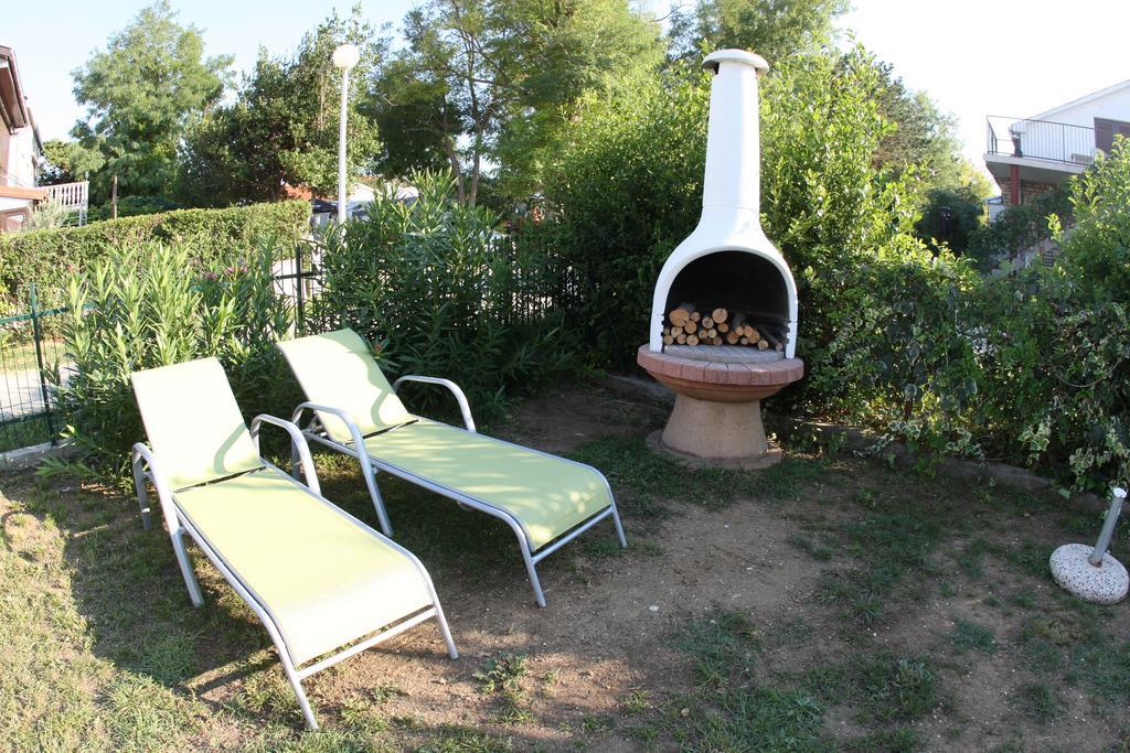 Kucica Ljubcek Villa Privlaka  Rum bild