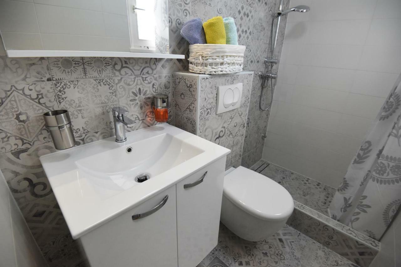 Kucica Ljubcek Villa Privlaka  Exteriör bild